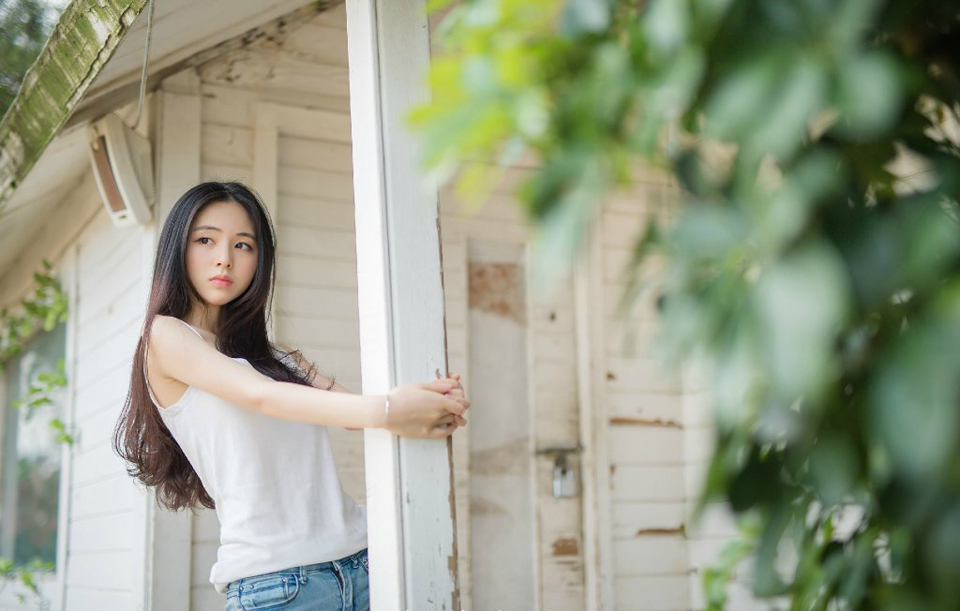 “可惜，张任不肯降，否则若能有此人相助，必能事半功倍。”成都刺史府中，庞统召集众将商议布防之事，魏延倒是有些感叹道，之前他曾与张任在葭萌关交锋，此人用兵不在魏延之下，尤其是依托蜀中地形，甚至可以压魏延一头，让魏延十分头疼，这次若非庞统、法正用计，策反了阆中大营众将，就算成都乱成一团糟，只要张任坐镇阆中，魏延都没有十足的把握能够短时间内攻破阆中。